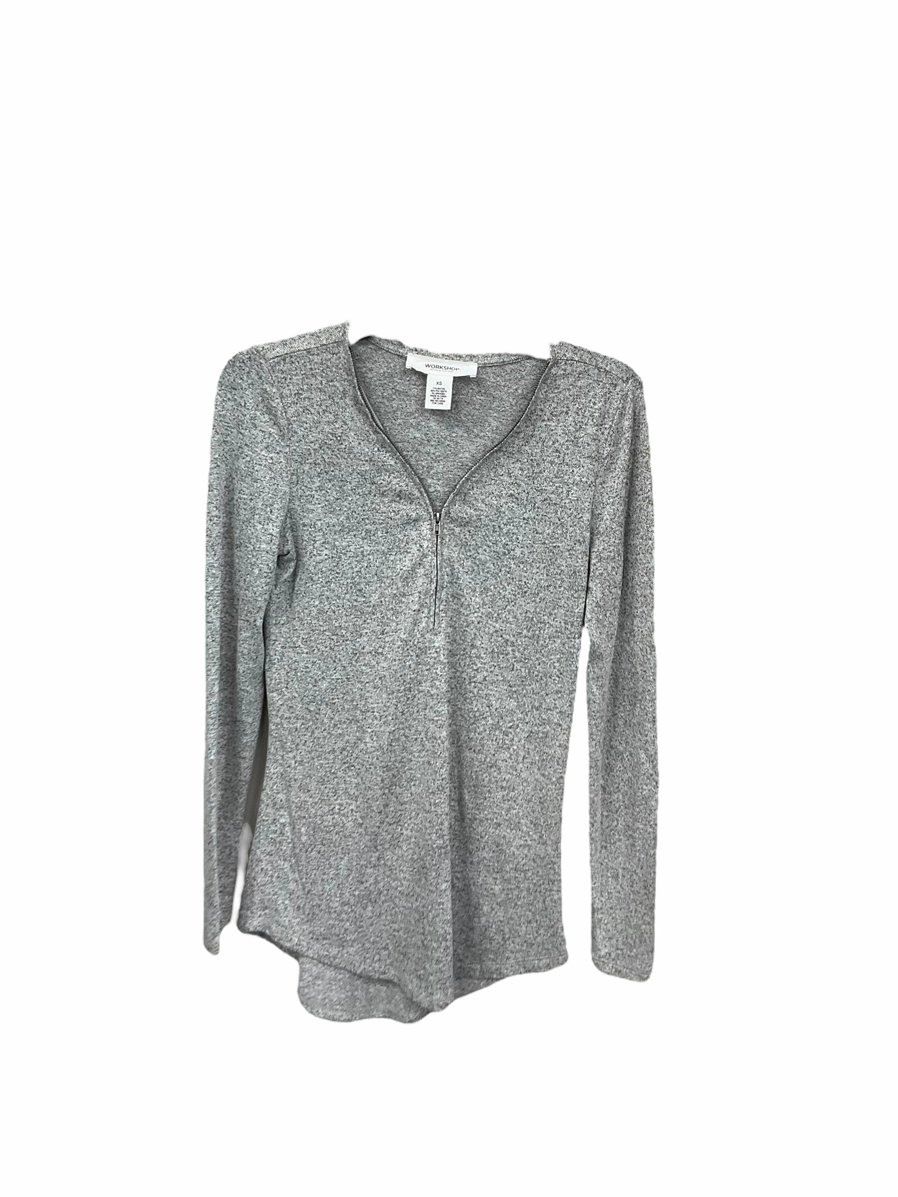 Top Long Sleeve By Workshop In Grey, Size: Xs FlexFit Technology