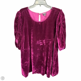 Top Short Sleeve By Torrid In Maroon, Size: 3x DoubleStitchedHem HypoallergenicFabric