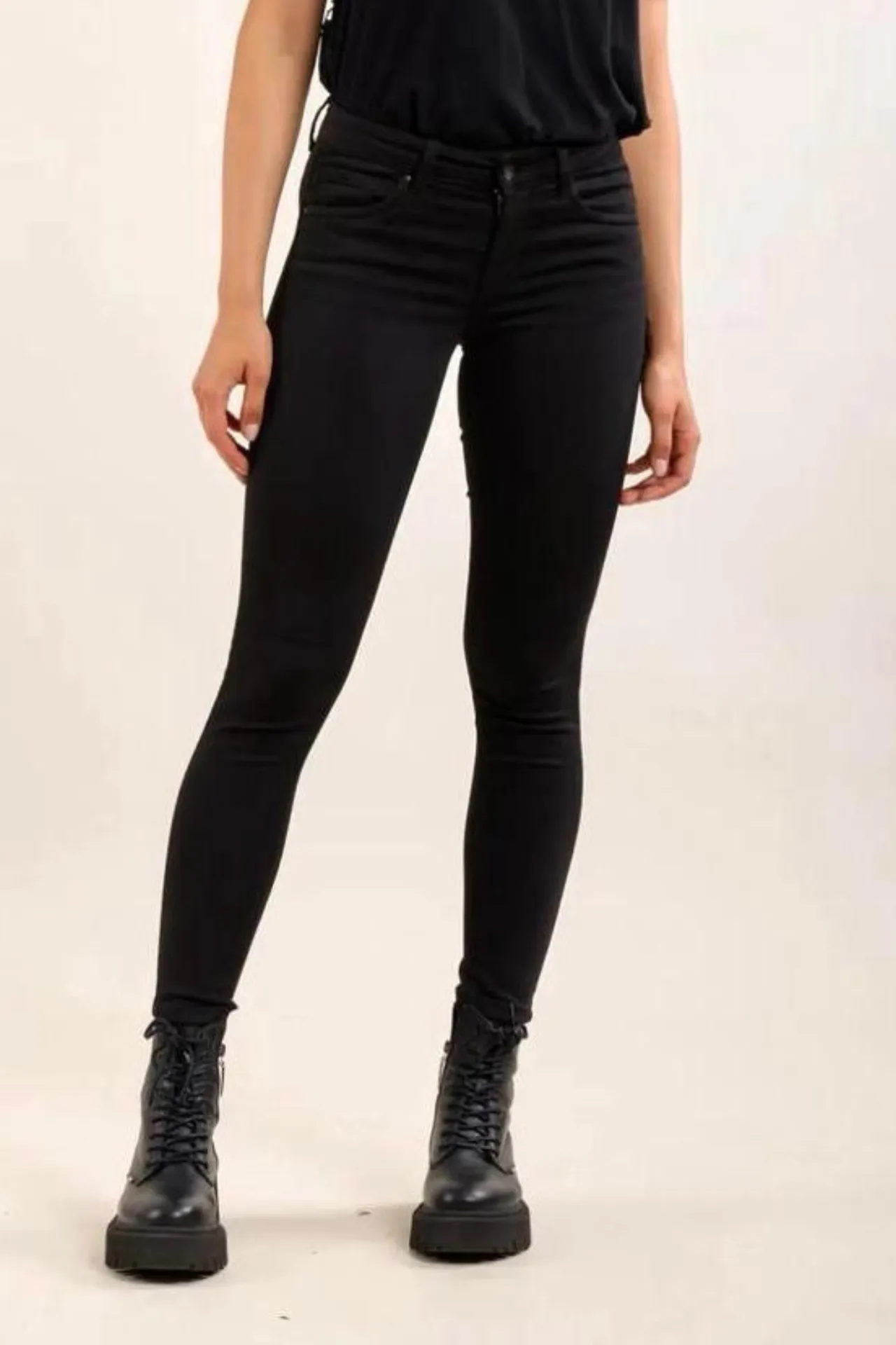 Toxik Black Push Up Skinny Jean Wide fit