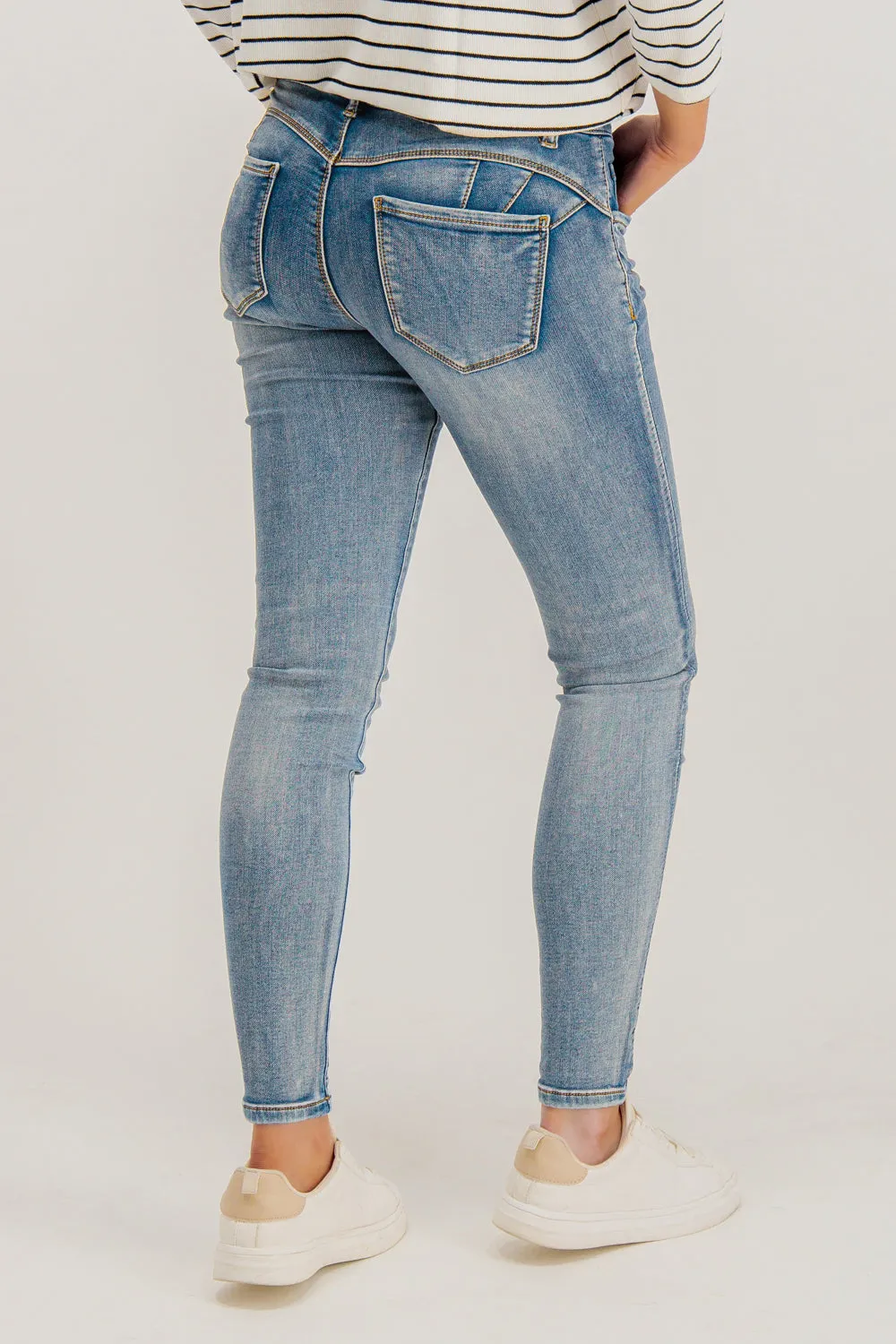 Core Ease Effortless Layer Toxik Push Up Light Wash Jeans