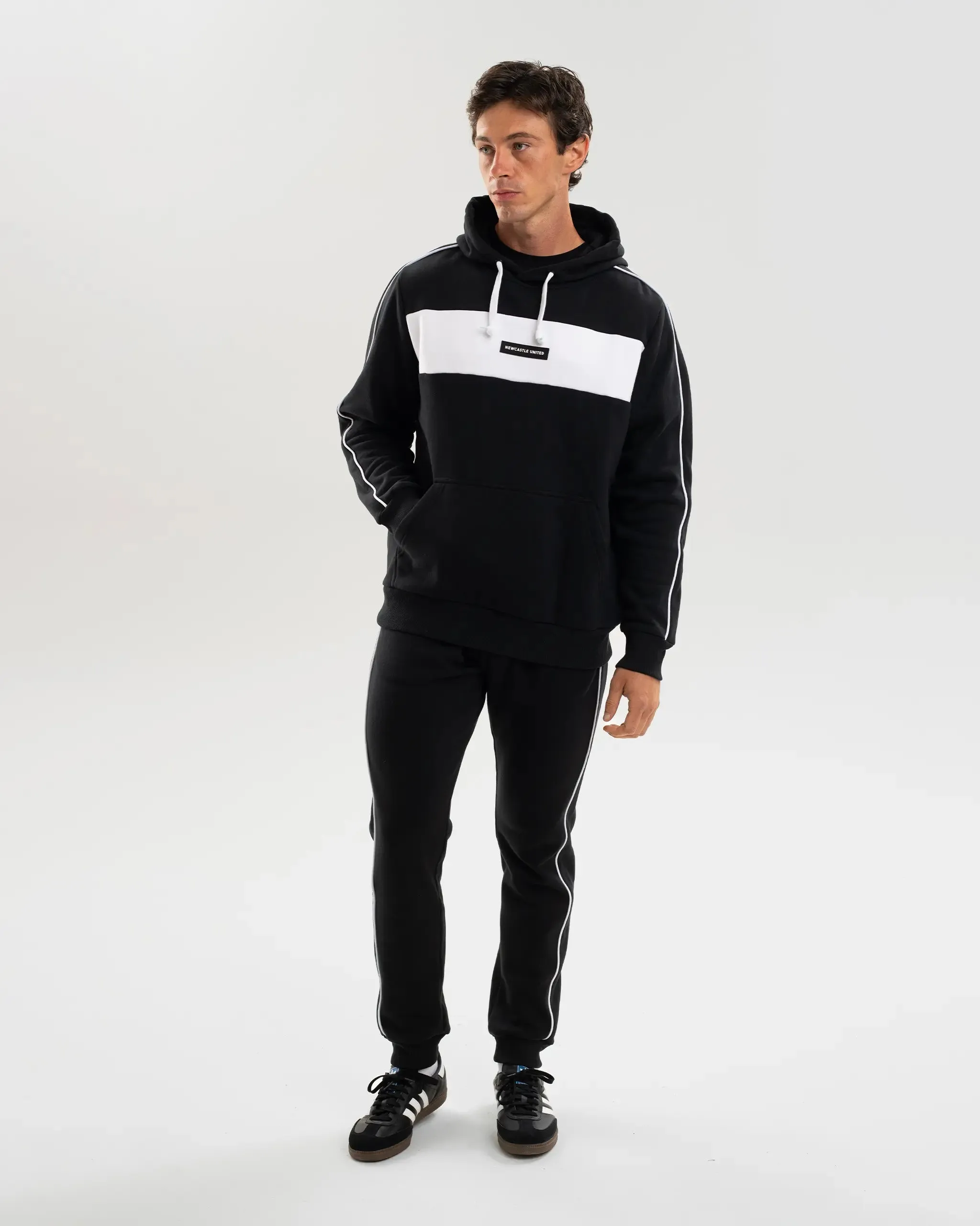 Comfy chic Relaxed Movement Newcastle United Men's Black Colour Block Hoodie