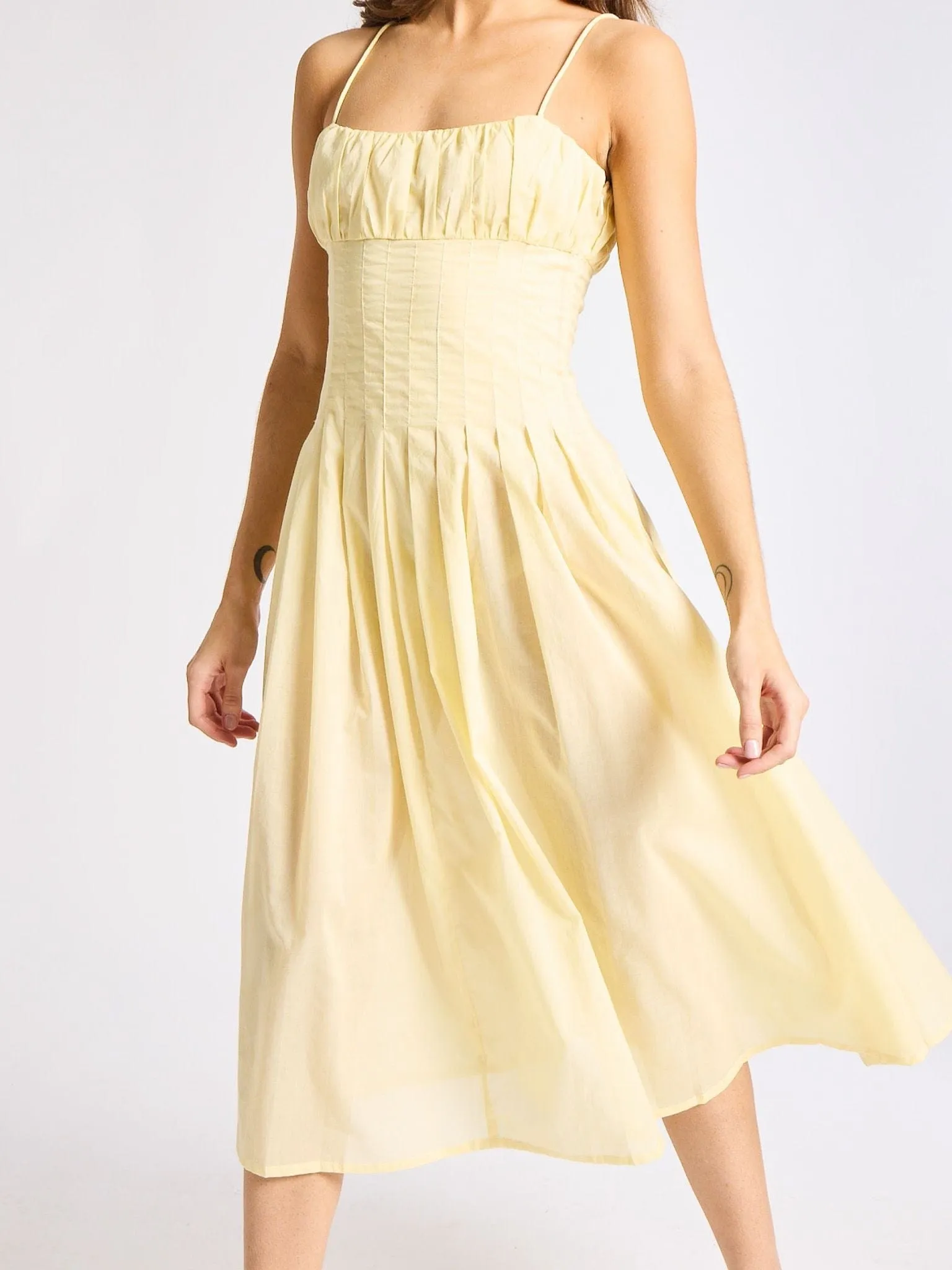 Tully Dress in Buttercream Curvy Glam