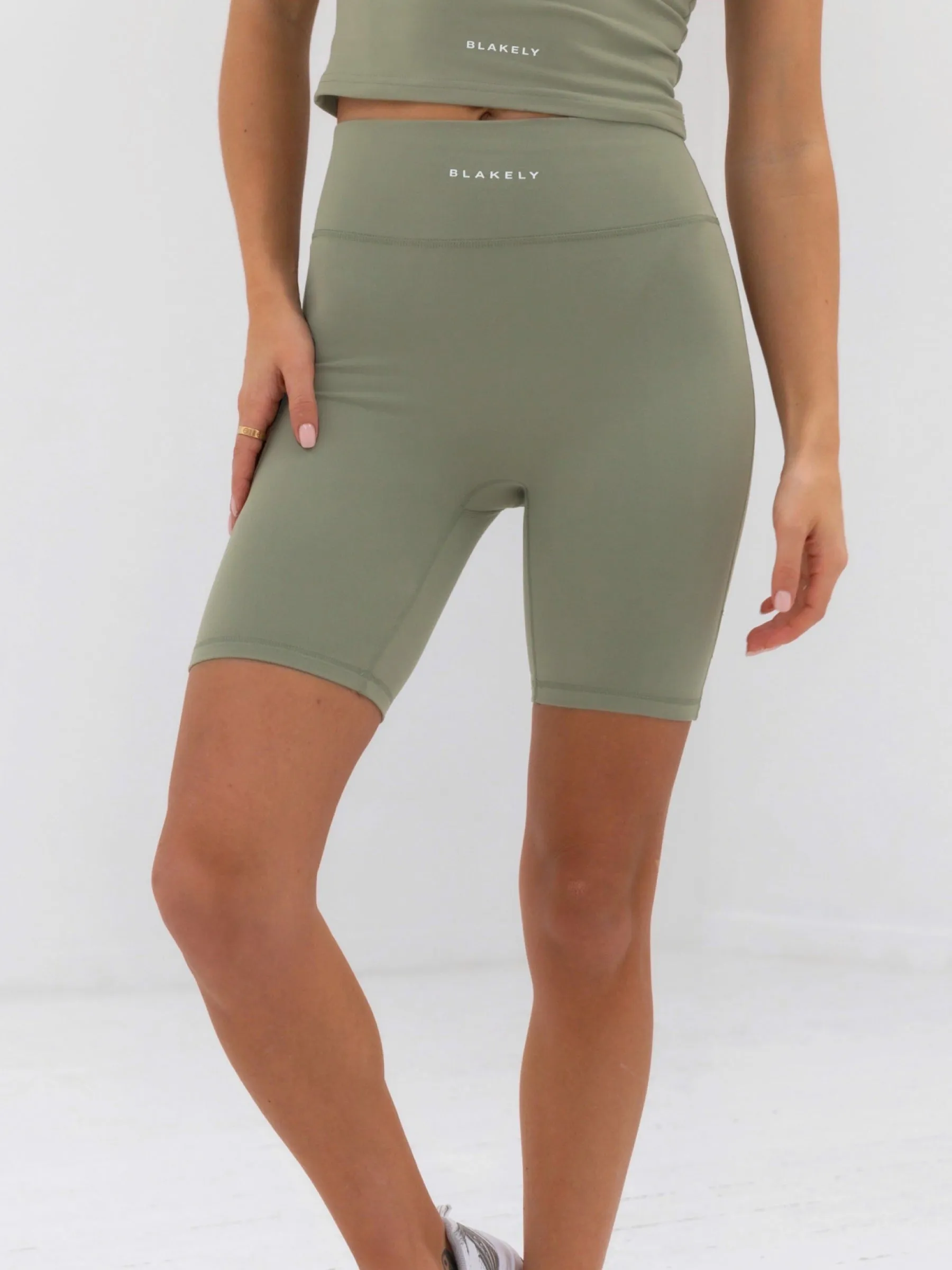 Ultimate Soft Lifestyle Shorts - Olive Yoga wear Sporty Vibe