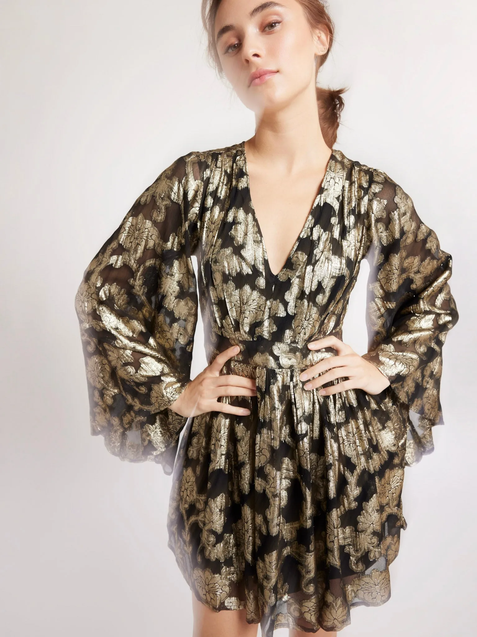 Light Wear Anti-Static-Finish Goldie Dress in Metallic Jacquard