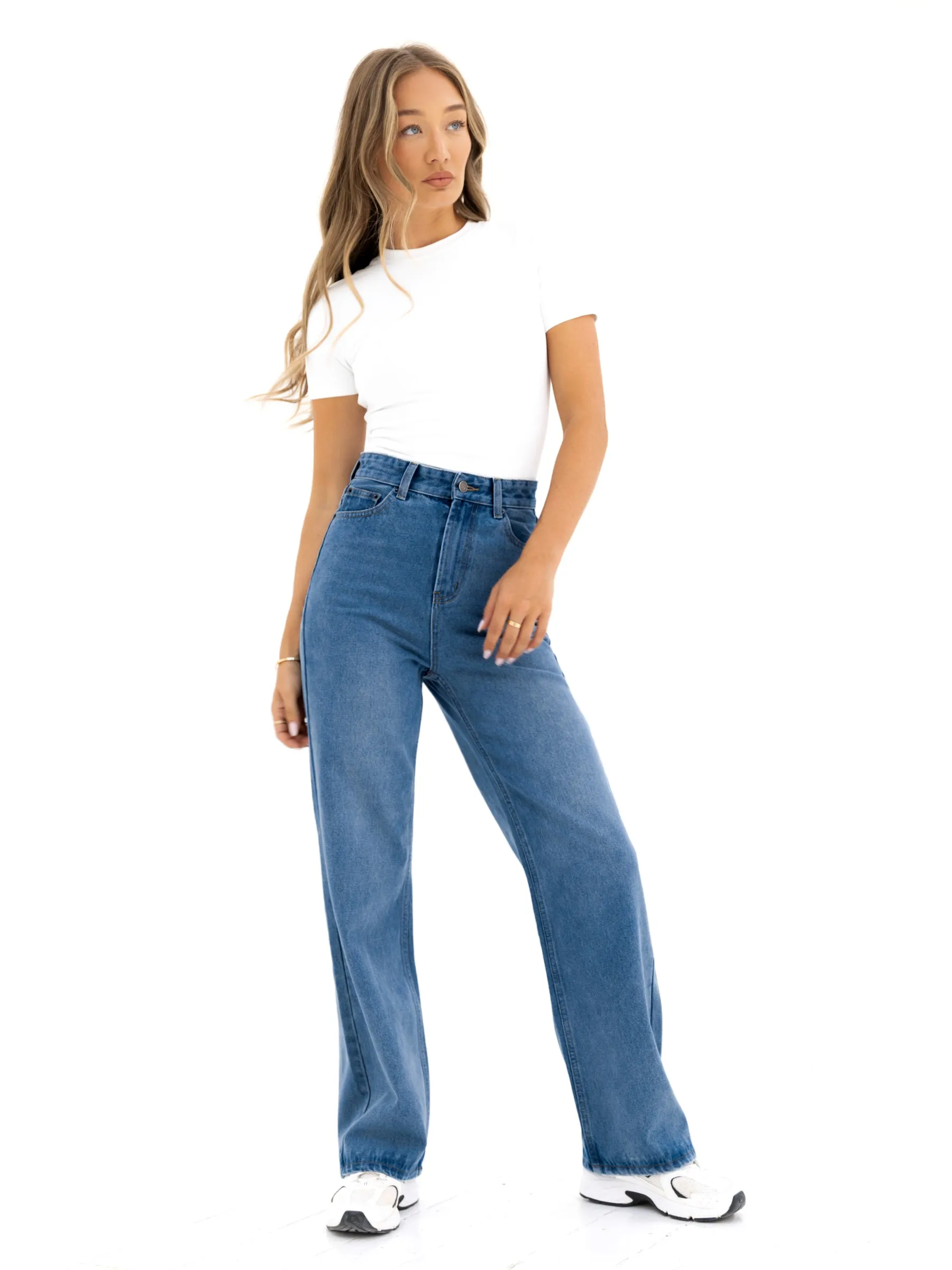 Minimalist Style Holiday Vibes Weekend Warrior Blakely Wide Leg Jeans - Mid Blue