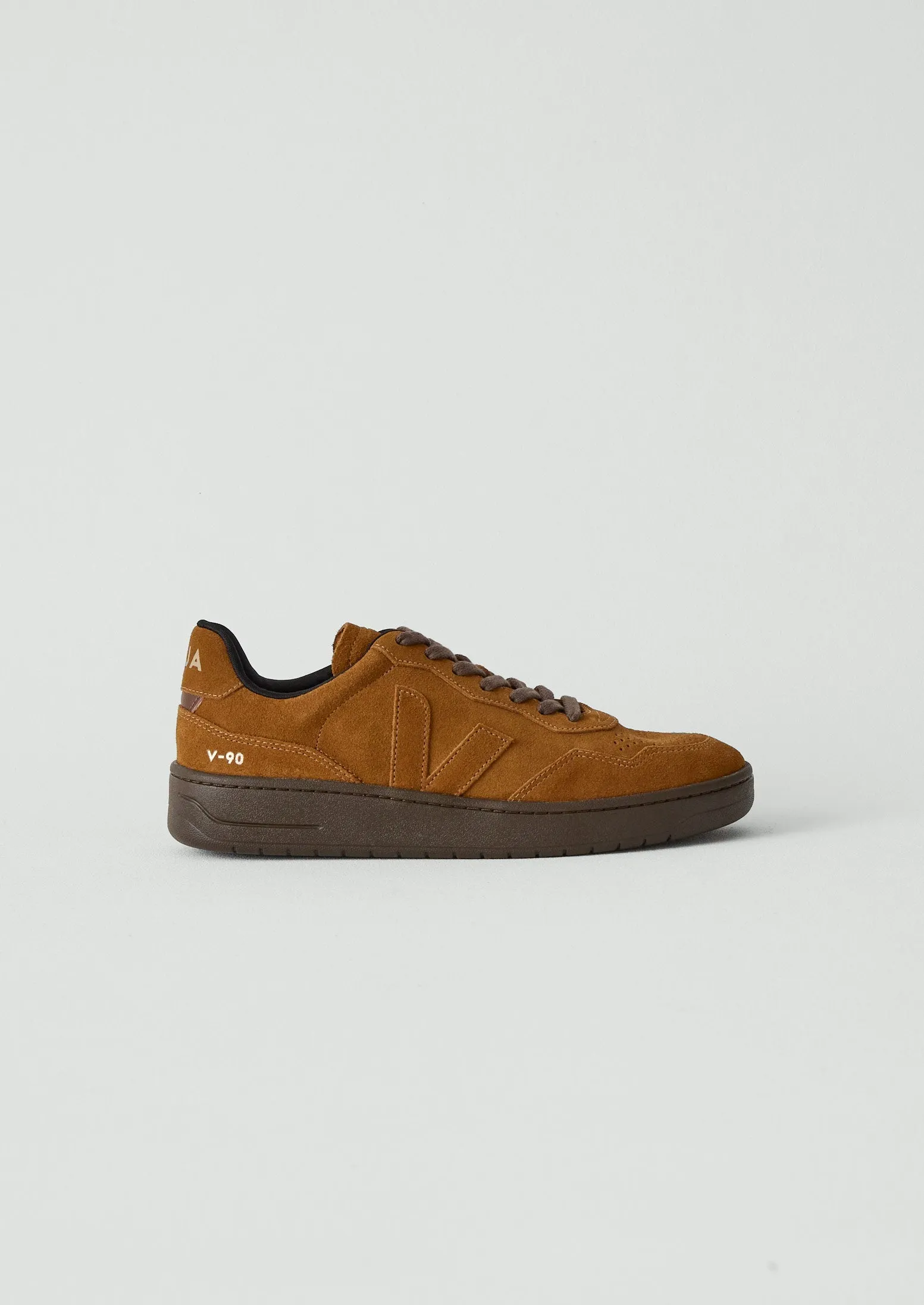 Breathable Lining Veja V-90 Sneakers | Cognac