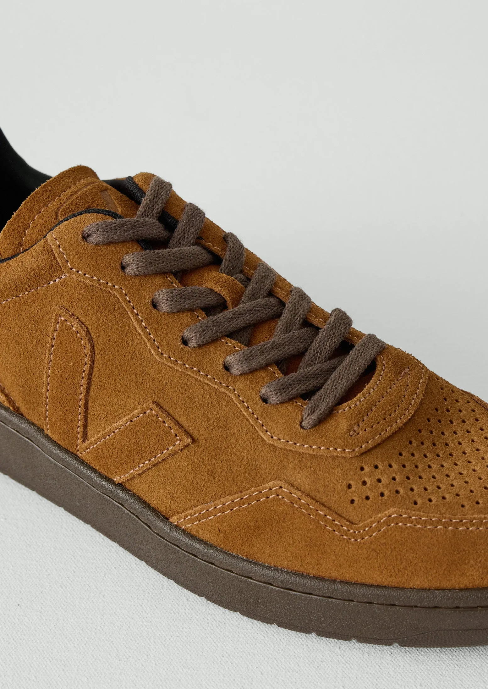 Veja V-90 Sneakers | Cognac Orthopedic Fit