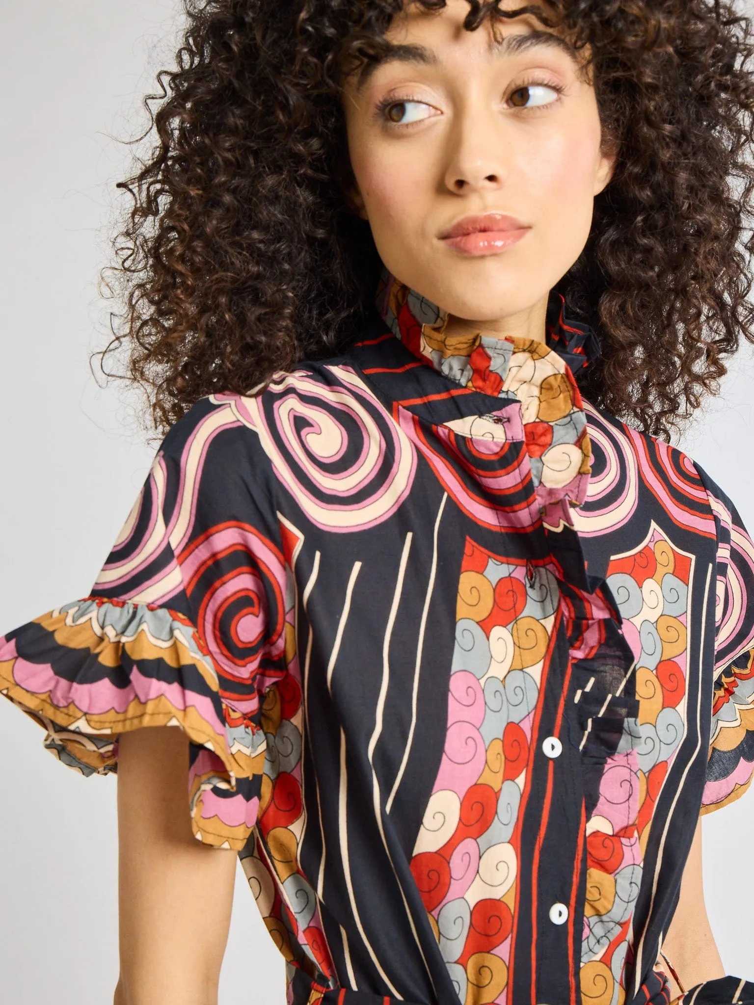 Casual Lines Crisp Detail Victoria Dress in Maar Print