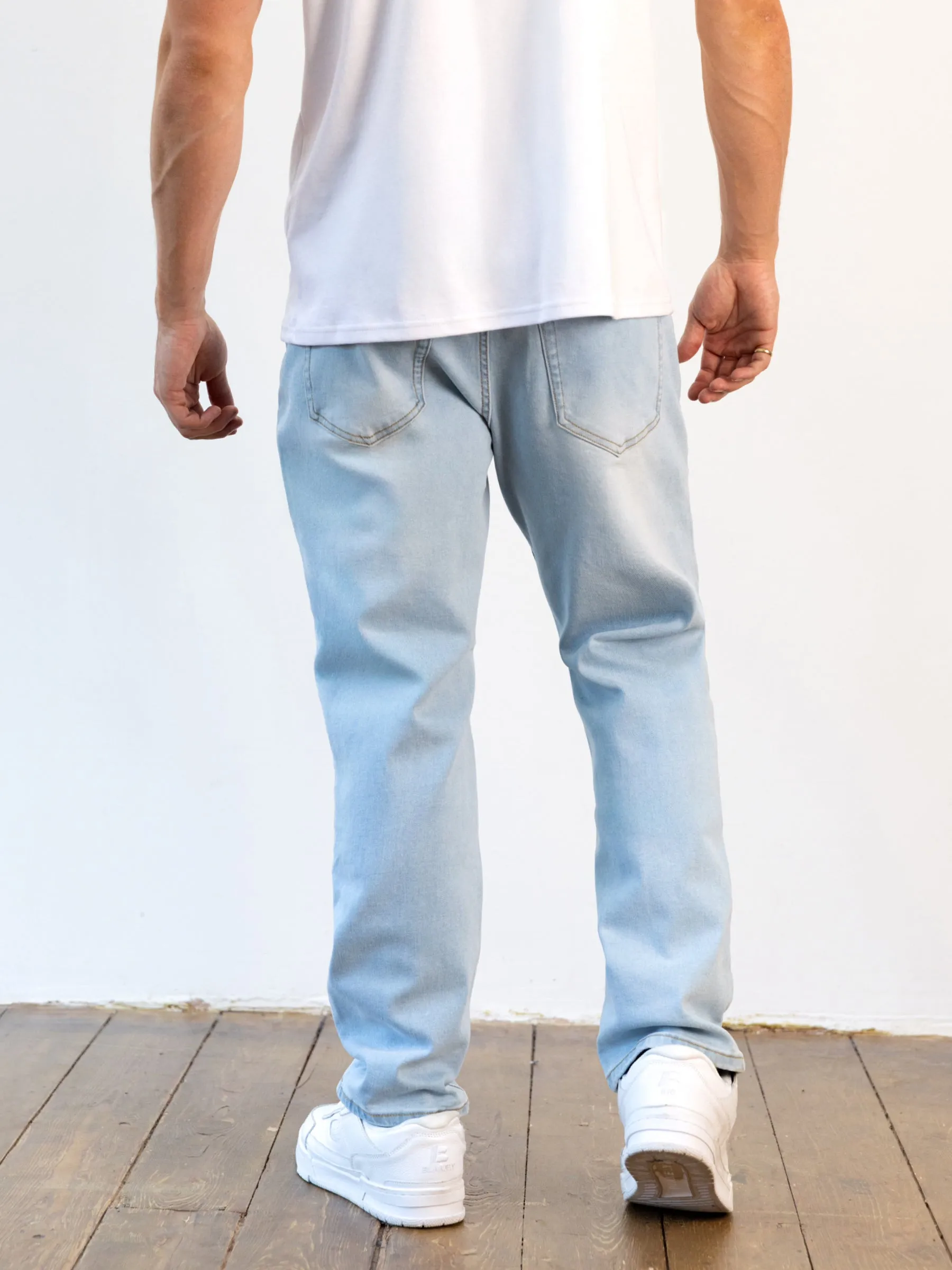 Layer Ready Vol.15 Loose Fitting Jeans - Light Blue