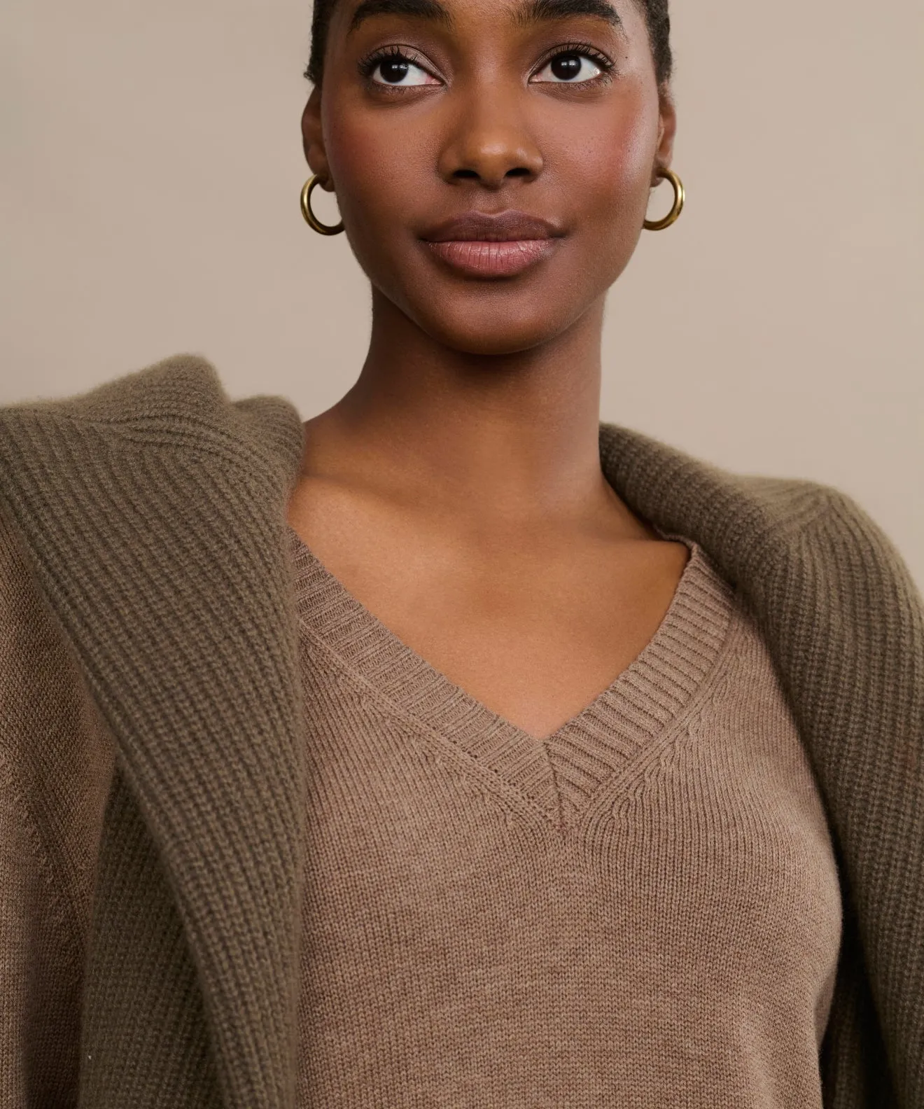 Simone V-Neck Relaxed Comfort Design Comfy Knit