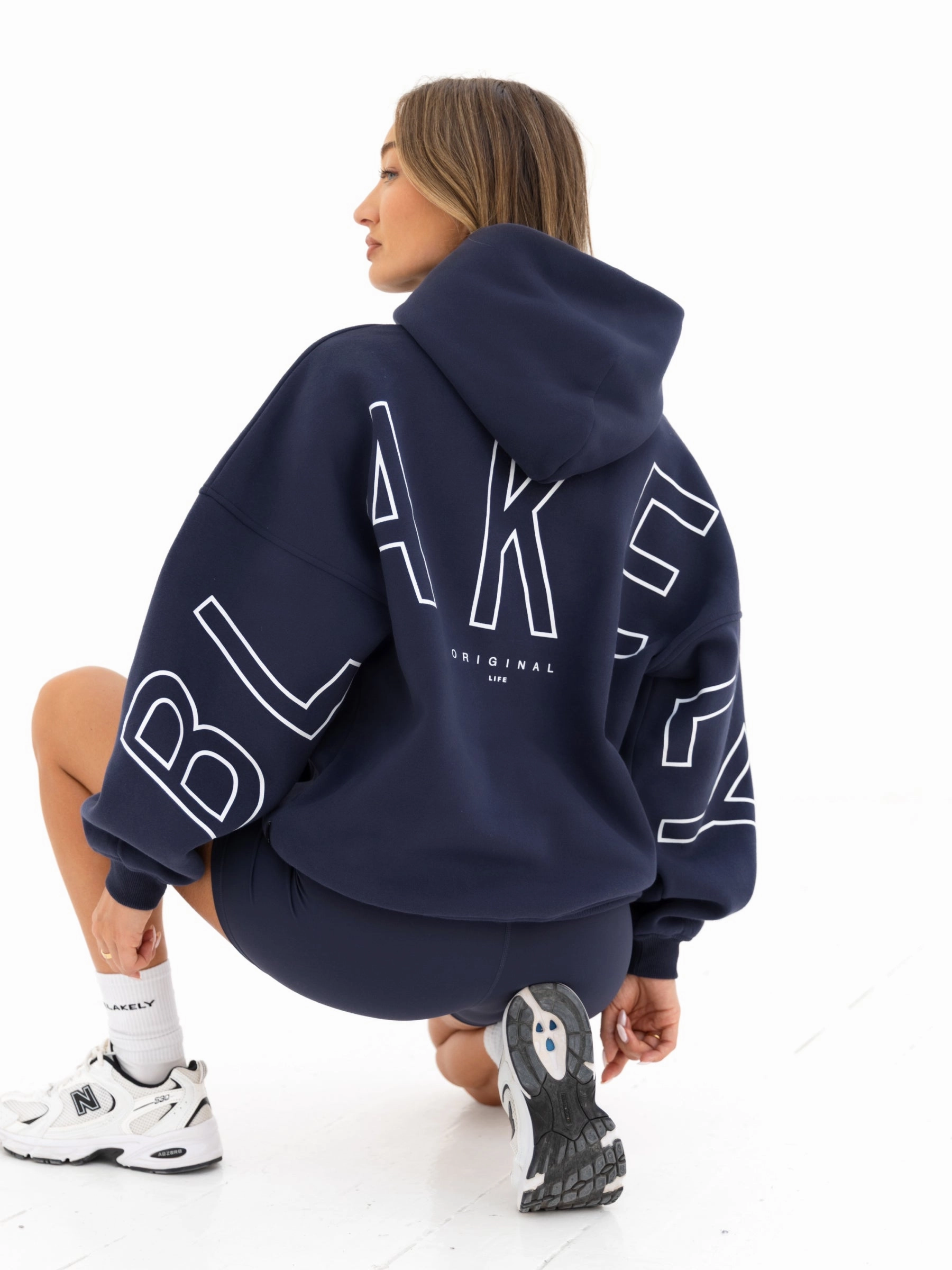 Outline Isabel Oversized Hoodie - True Navy Effortless Layer Eland like