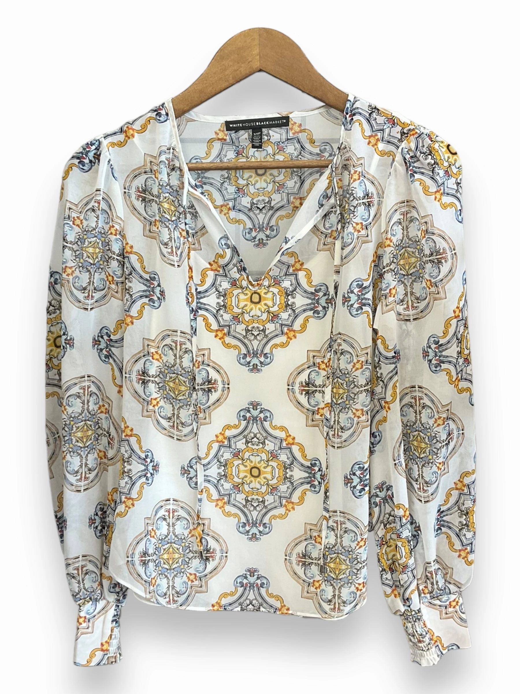 Blouse Long Sleeve By White House Black Market  Size: Xs MoistureWicking Fabric Petal Sleeve Architecture