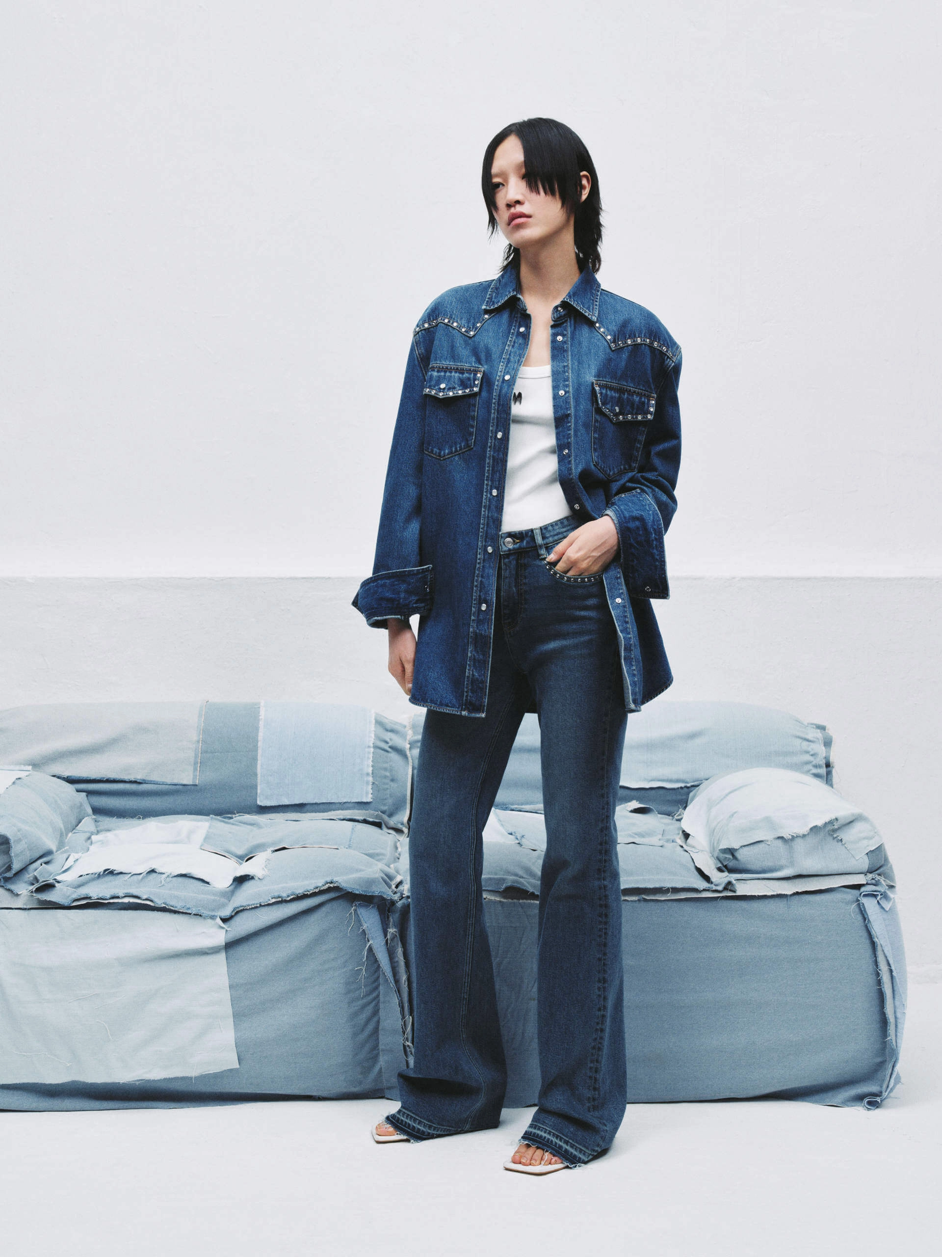 Zircon Detail Denim Jacket Stretchable Waistband Non Restrictive Fit